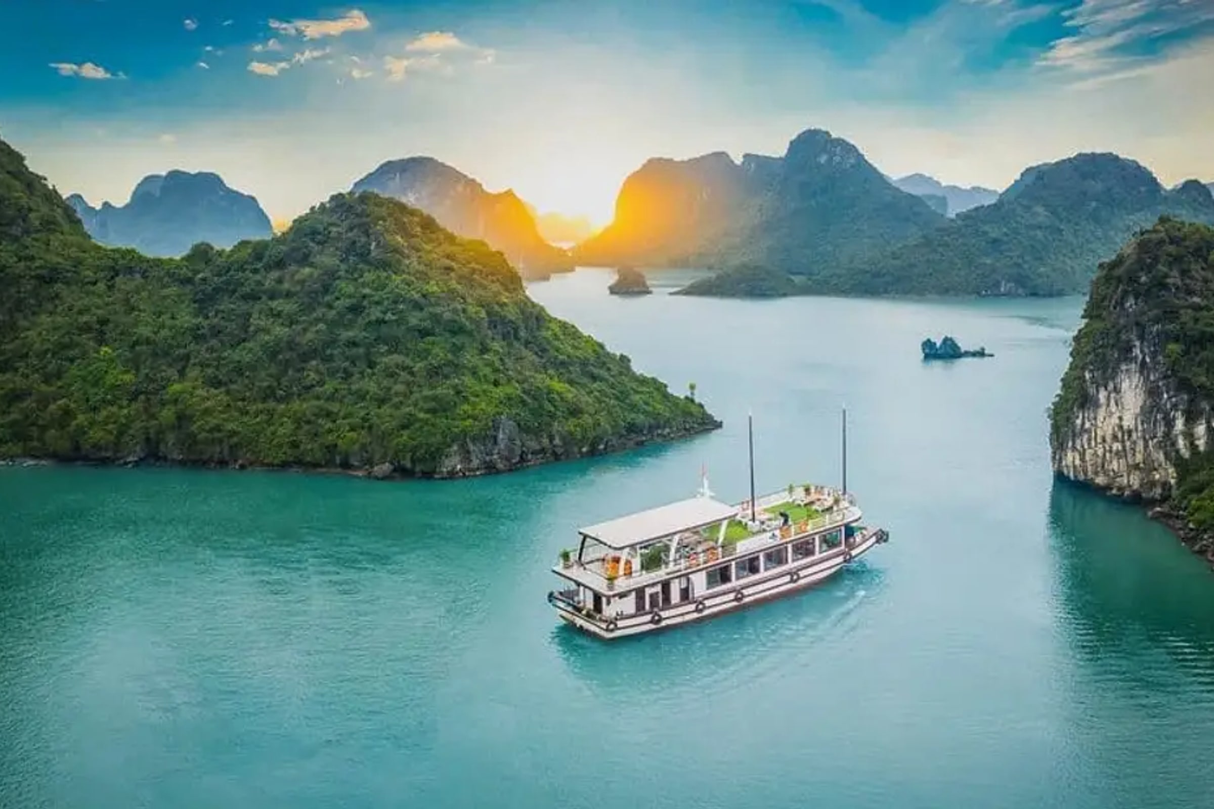 Luxury Halong Catamaran Cruise - Day Tour to Lan Ha Bay from Cat Ba Island
